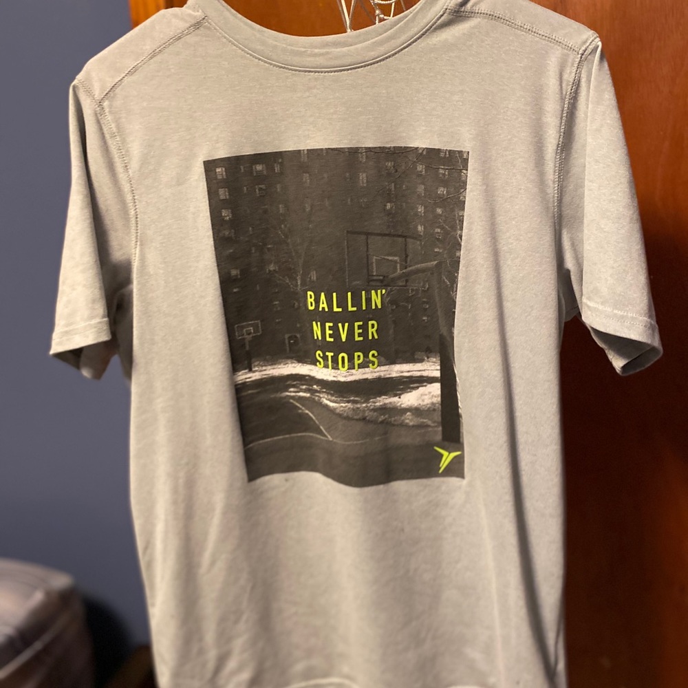 Athletic shirt